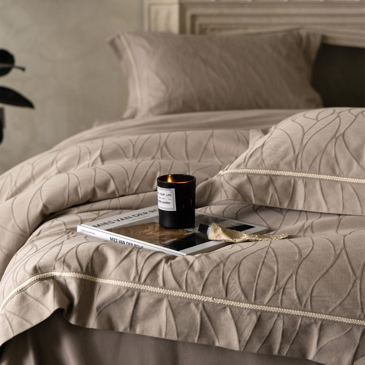 Wellenstrukturierte Jacquard Bettwäsche Set mit Paspelbesatz
