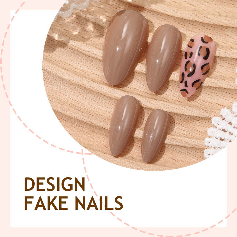 Kunstnagelset mit modernem Leopardendesign Brehn