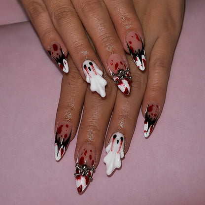 Kreatives Halloween Kunstnagelset mit gruseligen Motiven Brehn