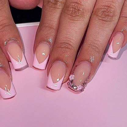 Kunstnägel mit romantischen Rosa-Spitzen Brehn