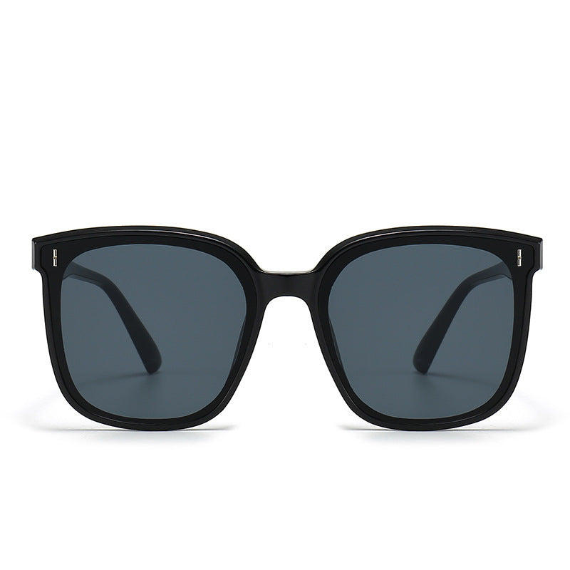 Damen Modische Sonnenbrille mit schützendem UV-Filter und elegantem Design Brehn