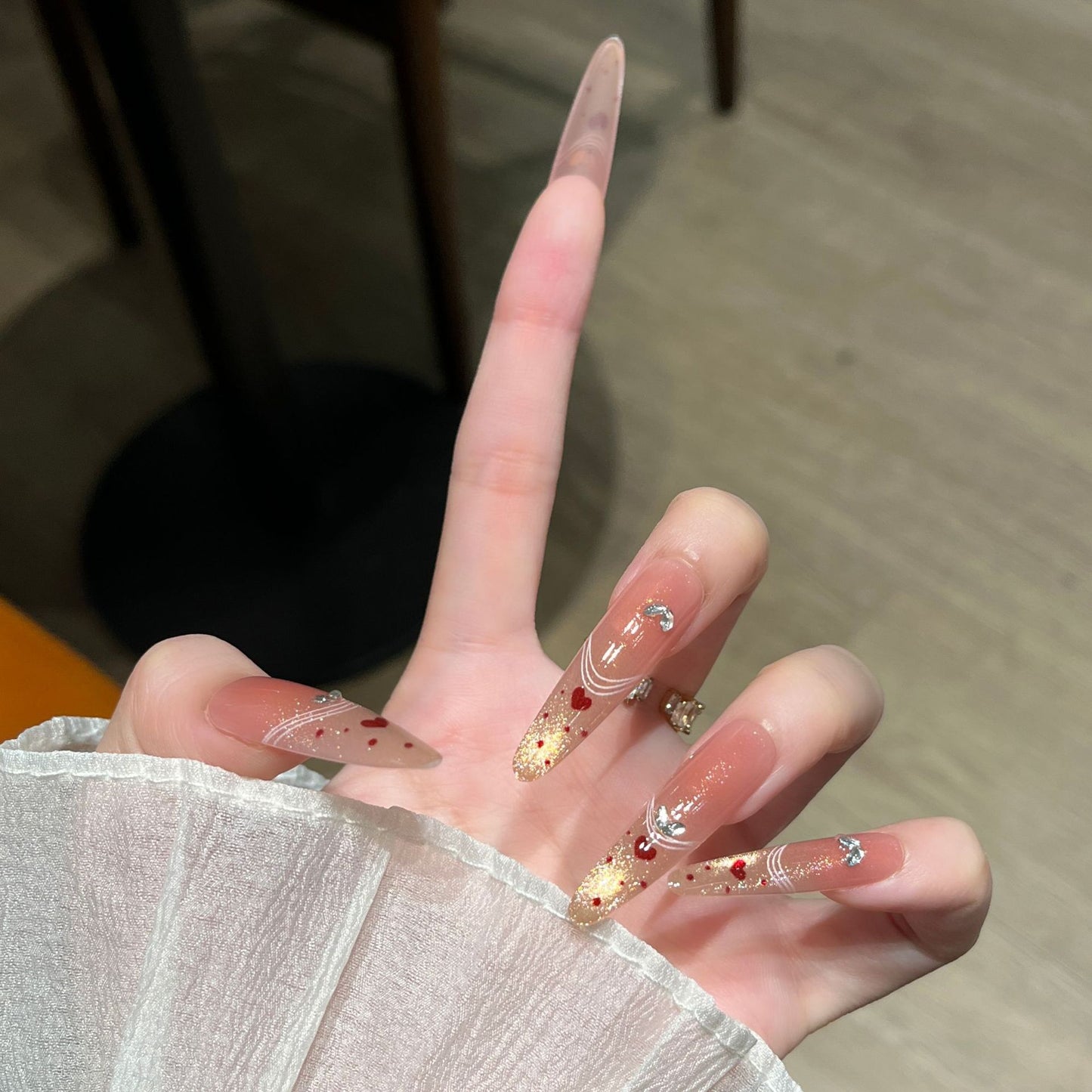 Künstlerische, urlaubsbezogene Press-On-Nagelkunst Brehn