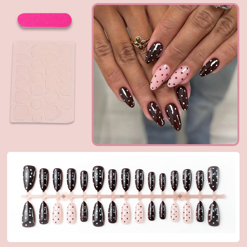 Kunstnagelset mit elegantem Polka-Dot Design Brehn