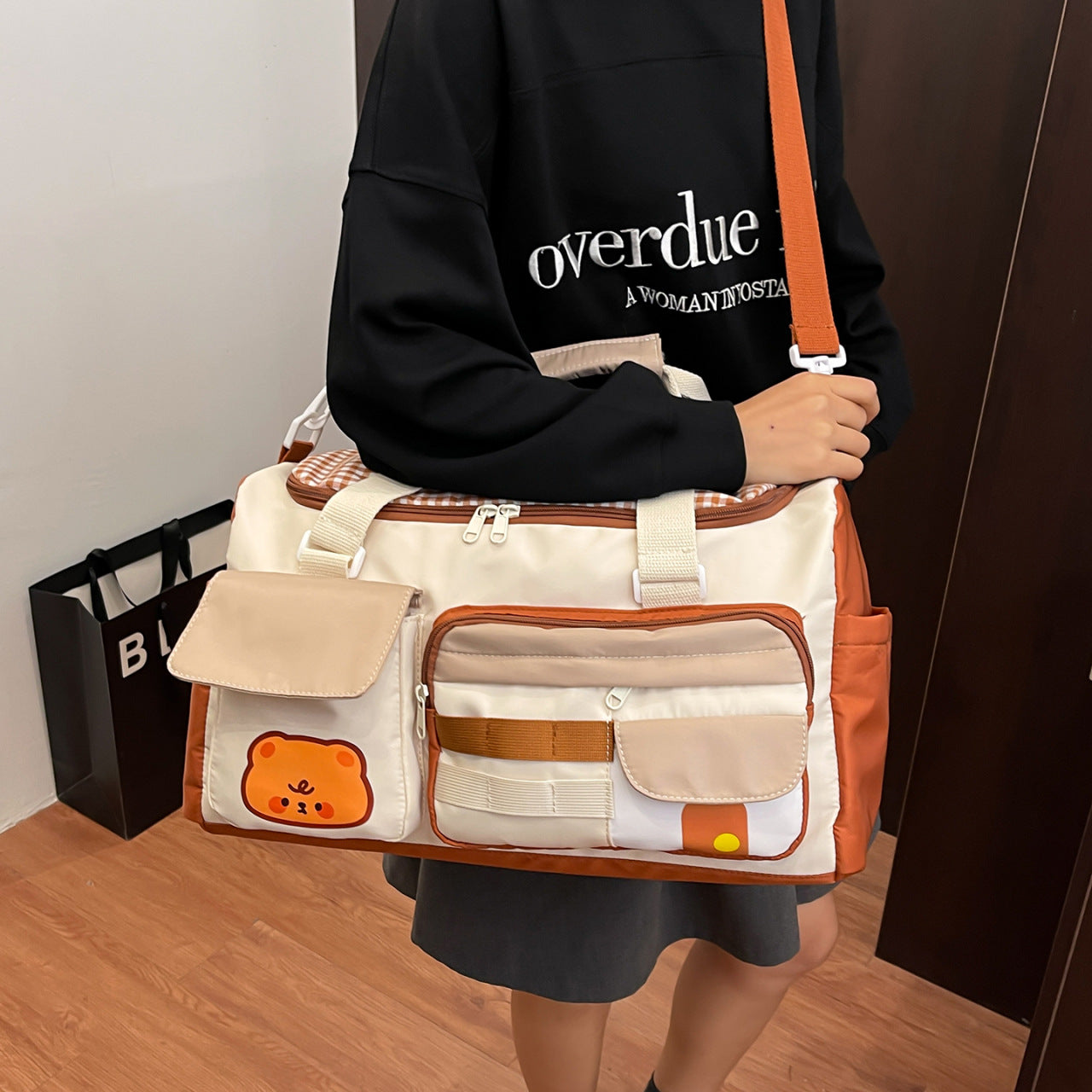 Sportliche Reisetasche mit Mehreren Außentaschen Brehn