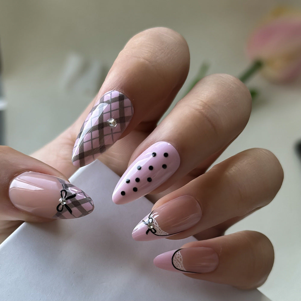 Elegantes von der Vintage inspirierte Press-On-Nägel Set Brehn