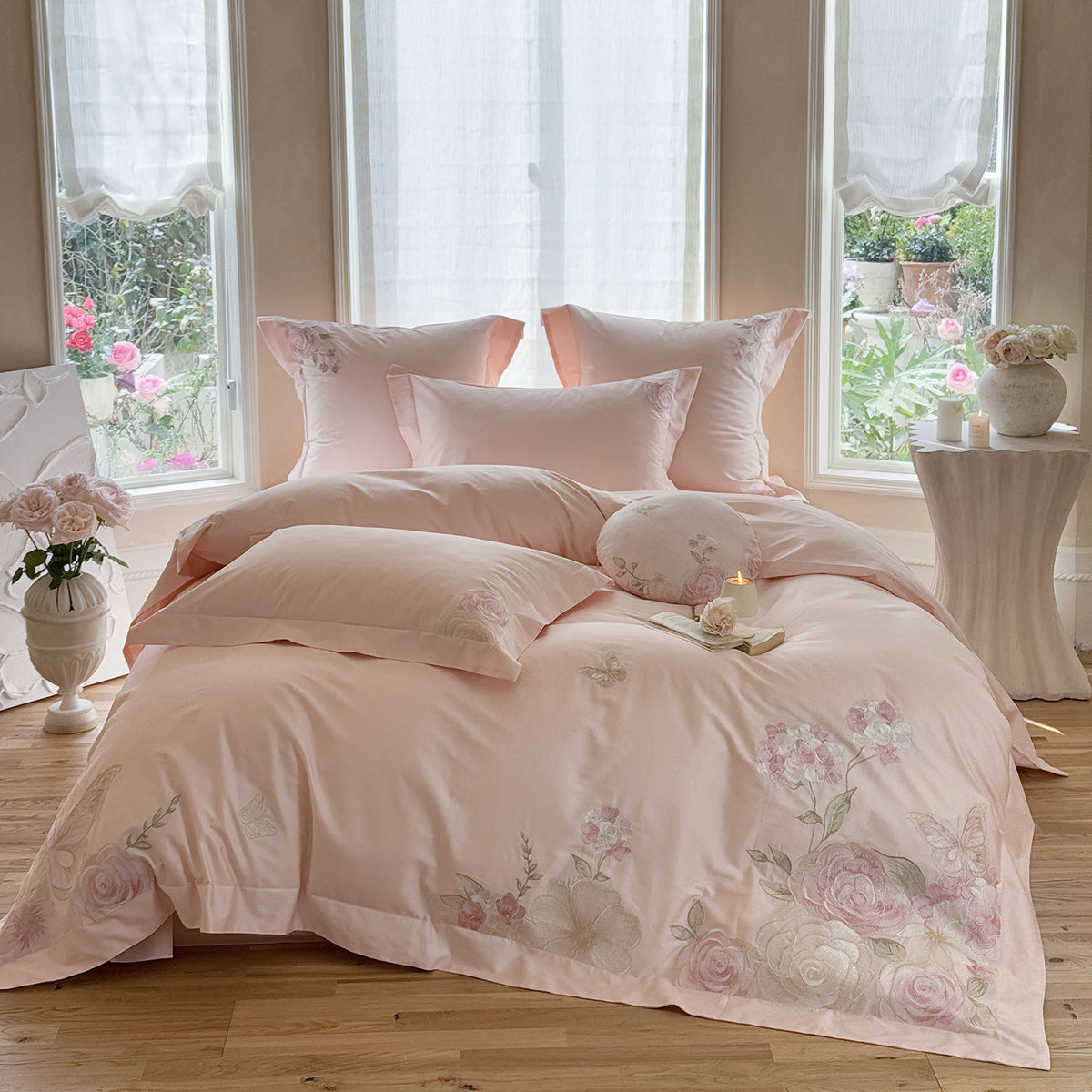 Florales besticktes Baumwollsatin Bettbezug Ensemble mit dekorativem Bolster und Kissenbezügen