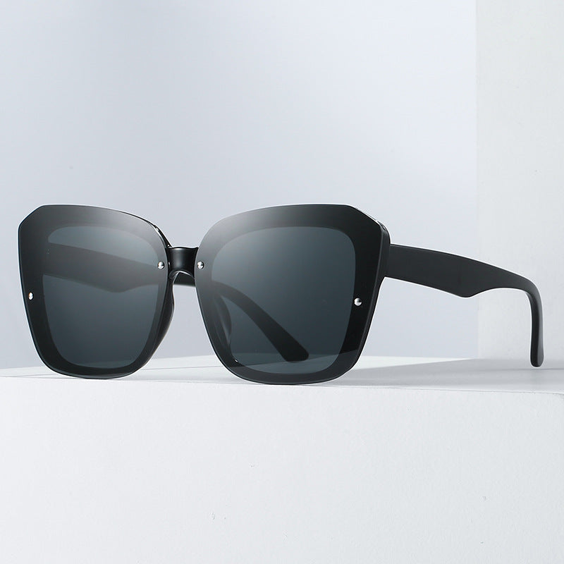 Damen oversized quadratische Sonnenbrille mit anspruchsvollem Rahmen Brehn