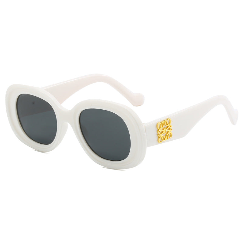 Damen modische Vintage-Sonnenbrille mit besonderen Verzierungen Brehn