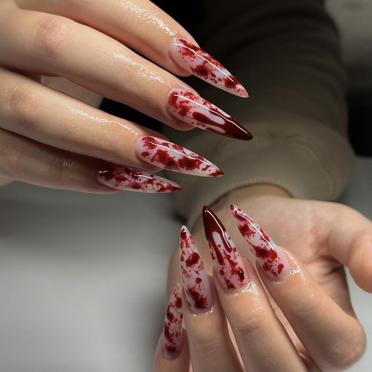 Gothic Blutstropfen Stiletto Nagelkunstverlängerungen Brehn