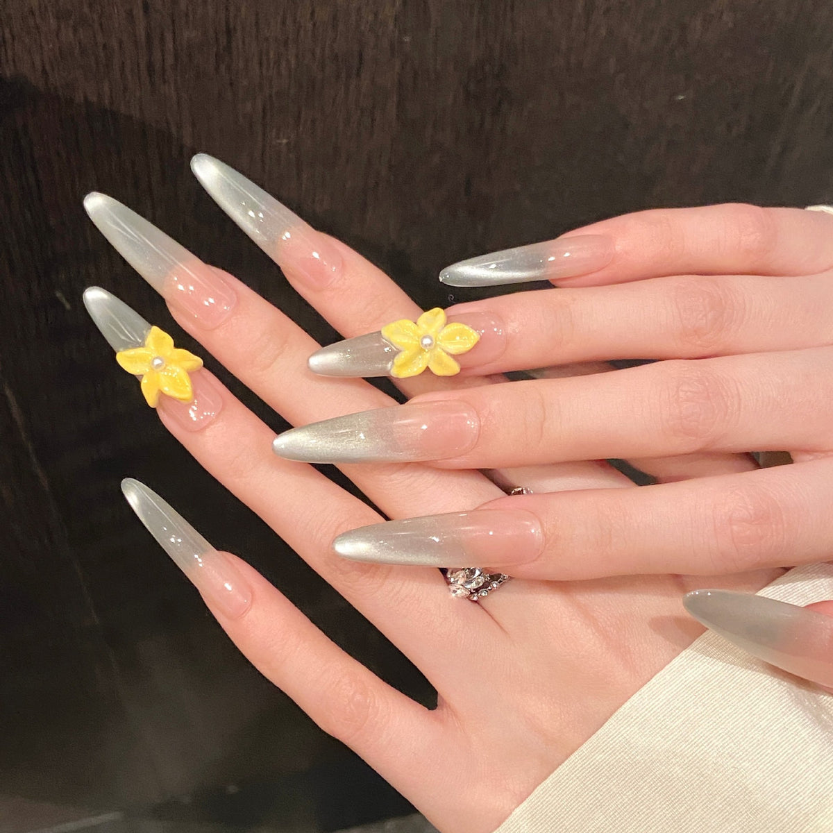 Dekoratives Stiletto Press-On Nagelkunstset