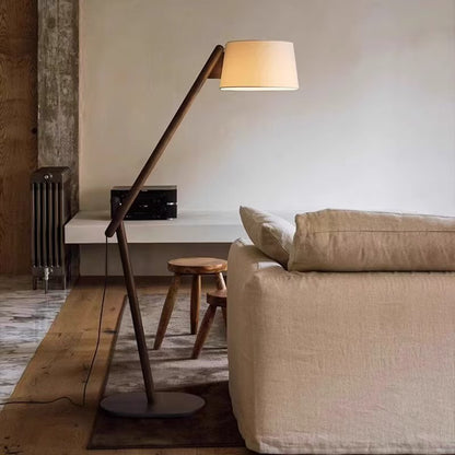 Verstellbare Holz-Stehlampe