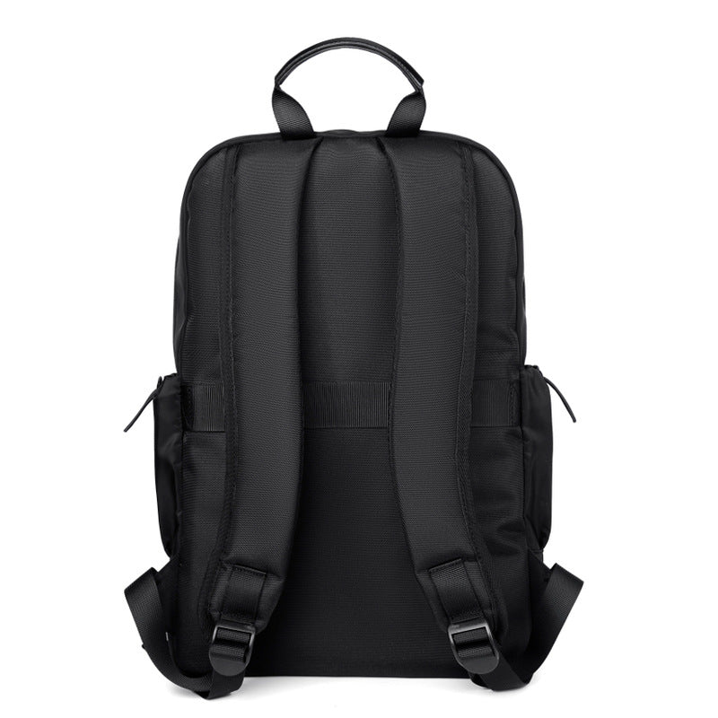 Technologisch verbesserter urbaner Rucksack Brehn