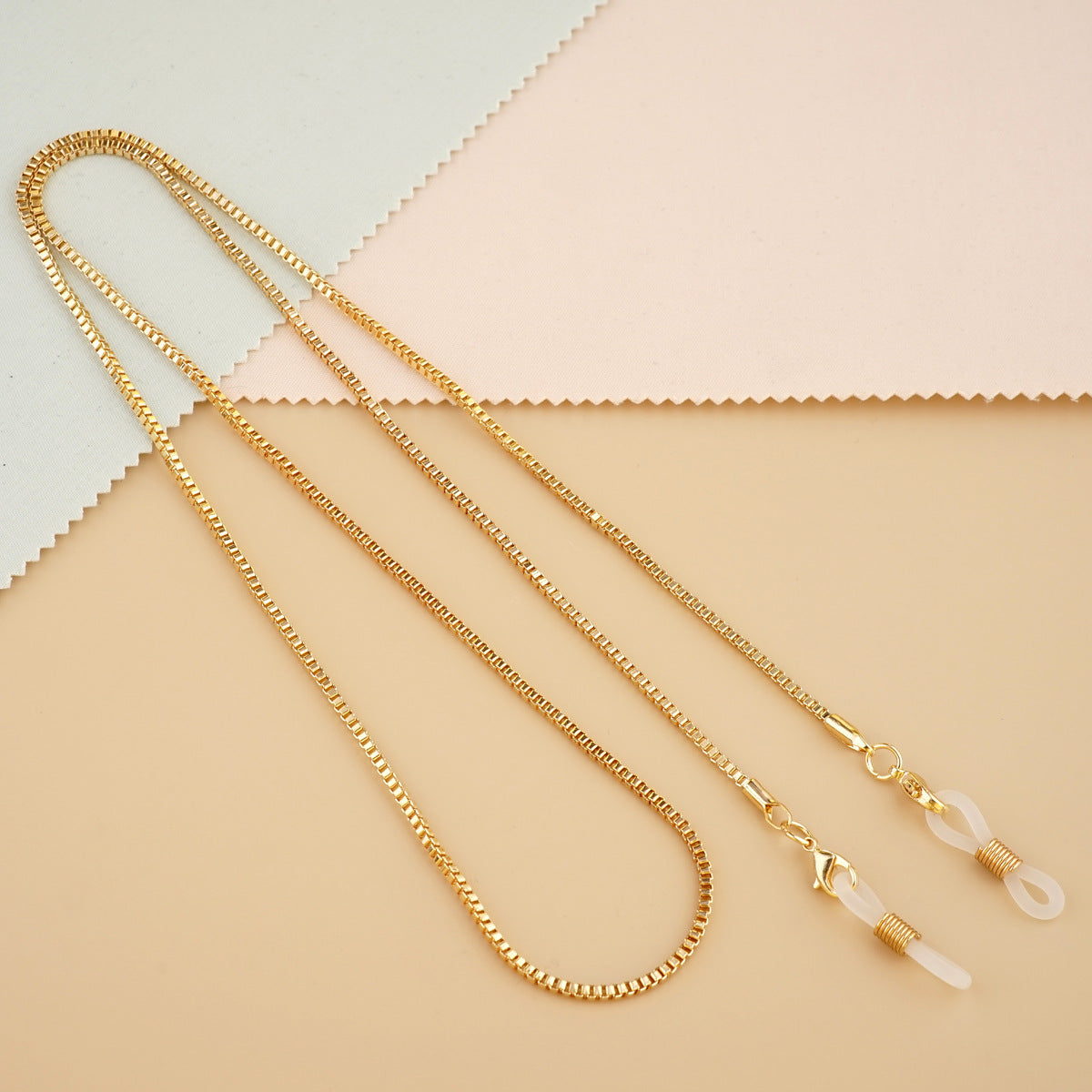 Sleek Metal Eyewear Kette Brehn