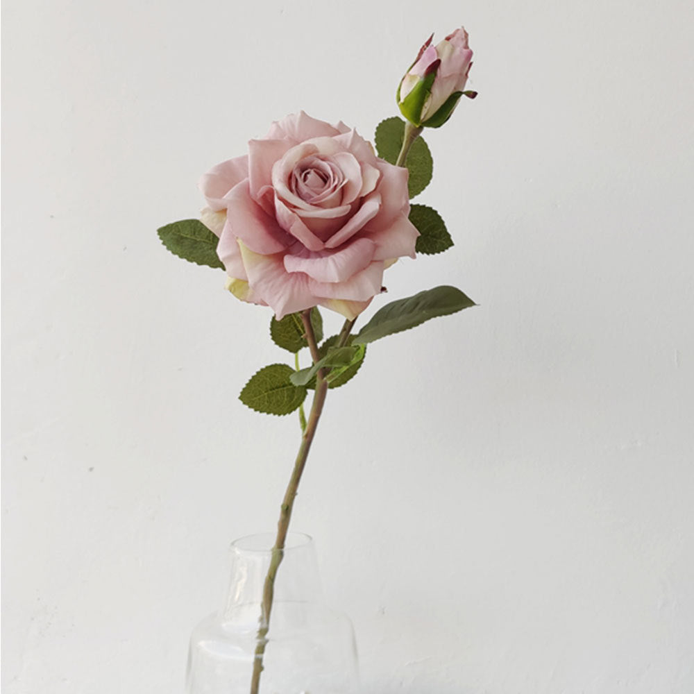 Lebensnahe dekorative Rosenstiel