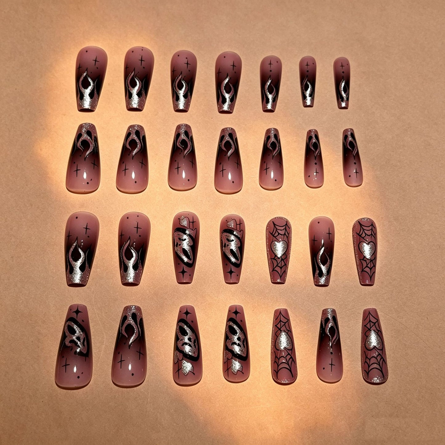 Gothic Themen Nagelkunst Tipps Brehn