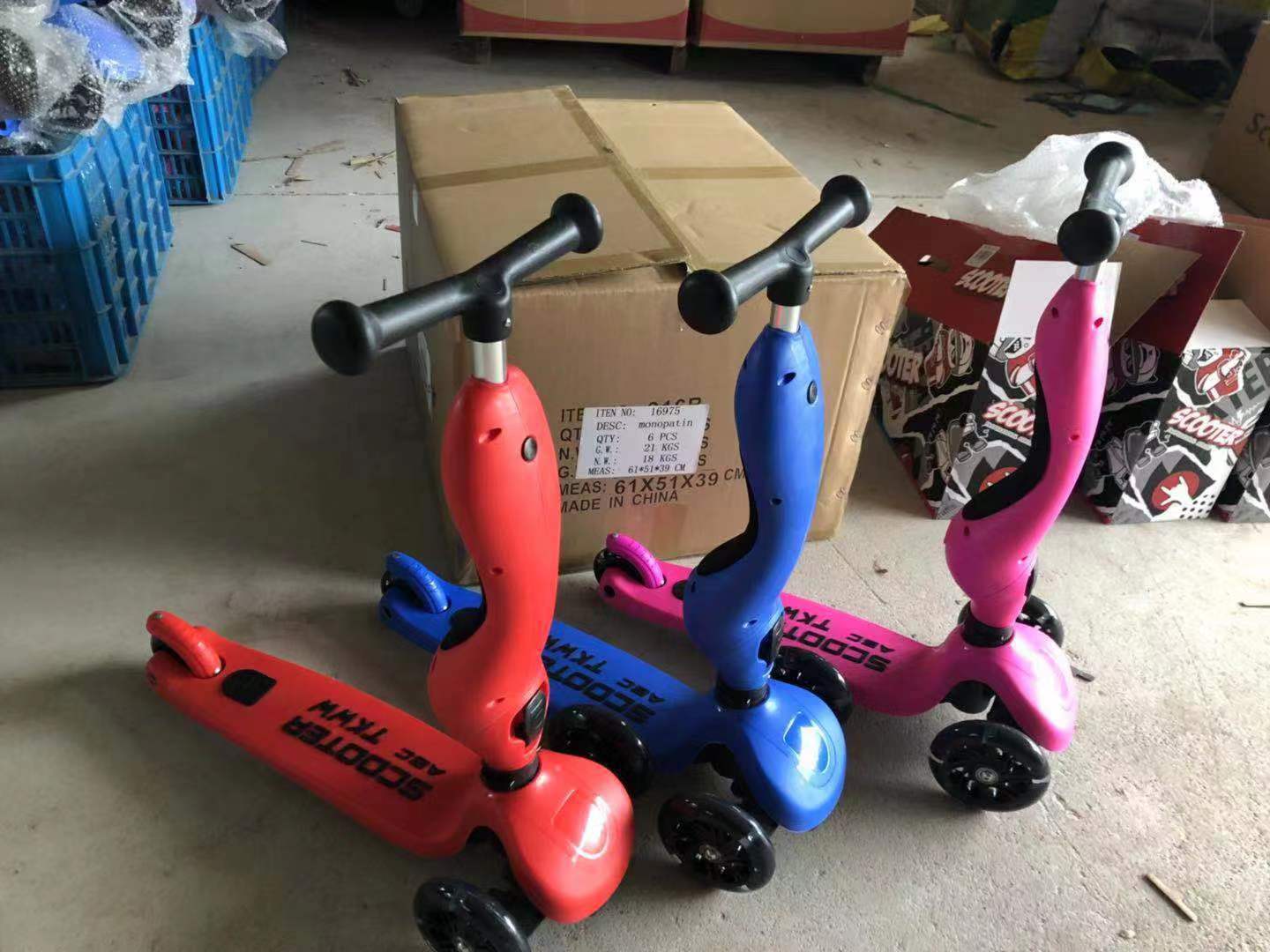 Innovativer Lean-to-Steer Kick-Scooter Brehn