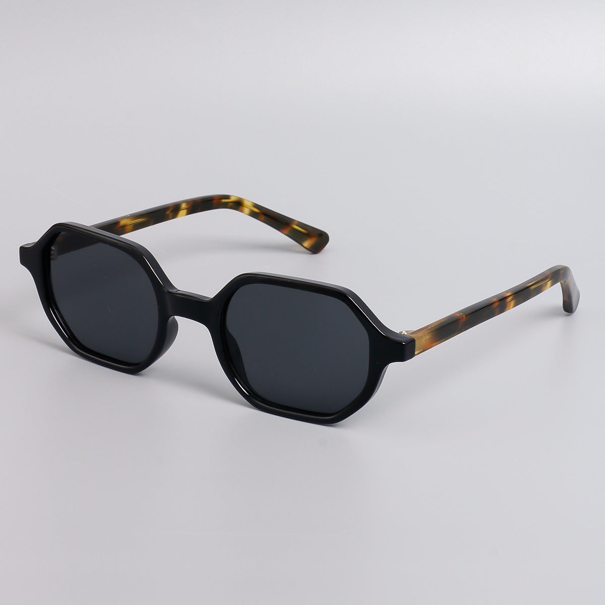 Damen modische Sonnenbrille im einzigartigen Oktagon-Design Brehn