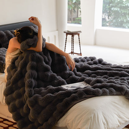 Luxuriöse Kunstfell-Wohndecke mit extraweicher High‑Pile-Struktur und Thermofutter