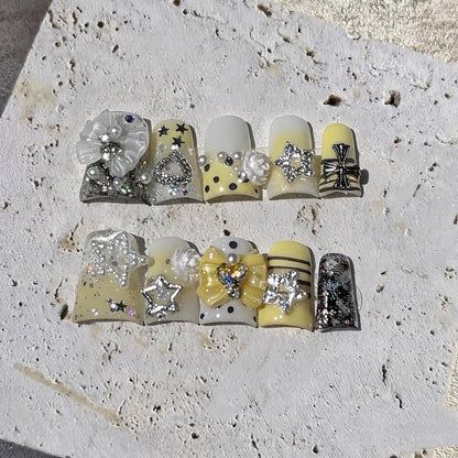 Dekoratives Stern-verzierte Press-On Nagelset