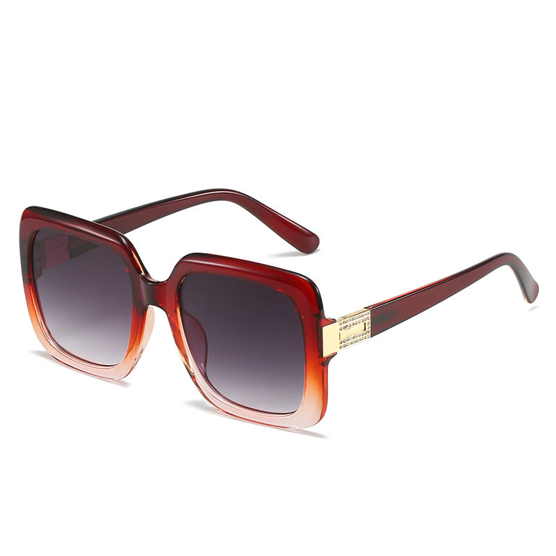 Damen elegante oversized Sonnenbrille mit luxuriösen Metallakzenten Brehn