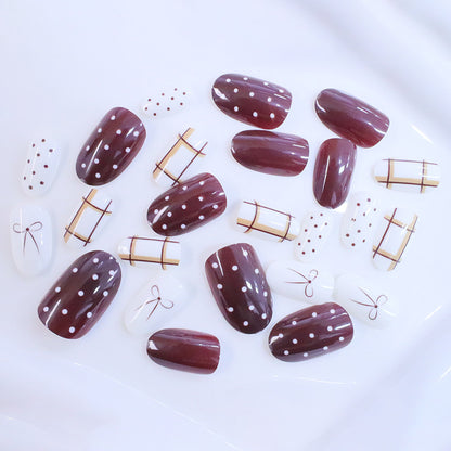 Elegantes Künstlerisches Nagelset Brehn