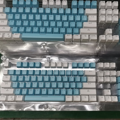 Mechanische Gaming-Tastatur mit Retro-Futuristischem Design Brehn