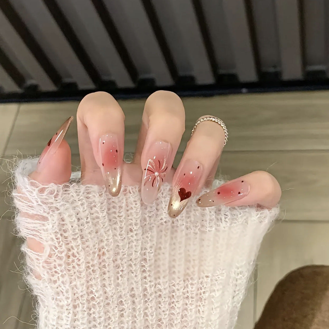 Elegantes Press-On-Nagelset mit floralen und Edelsteinakzenten Brehn