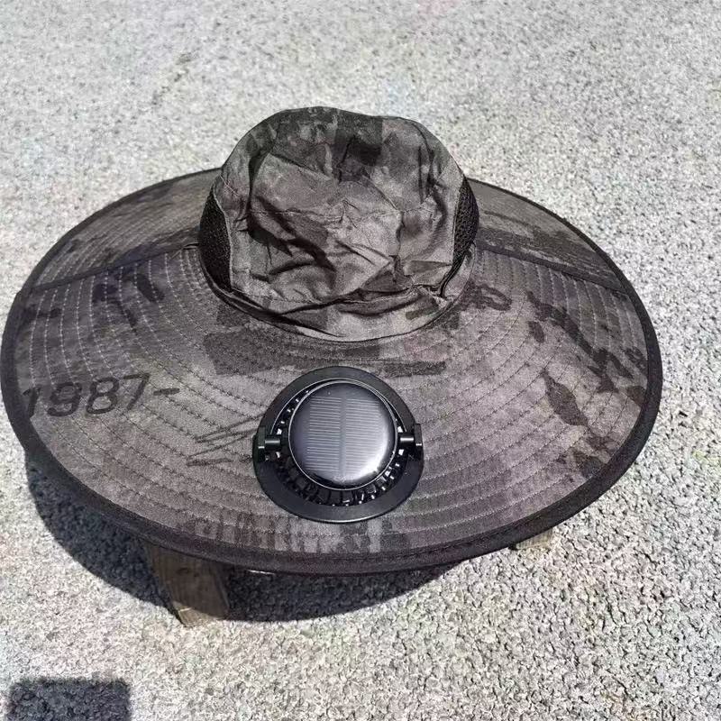 Belüfteter Outdoor-Fischerhut mit zwei wiederaufladbaren Lüftern, wasserdichtem Material und verstellbarem Kinnriemen Brehn