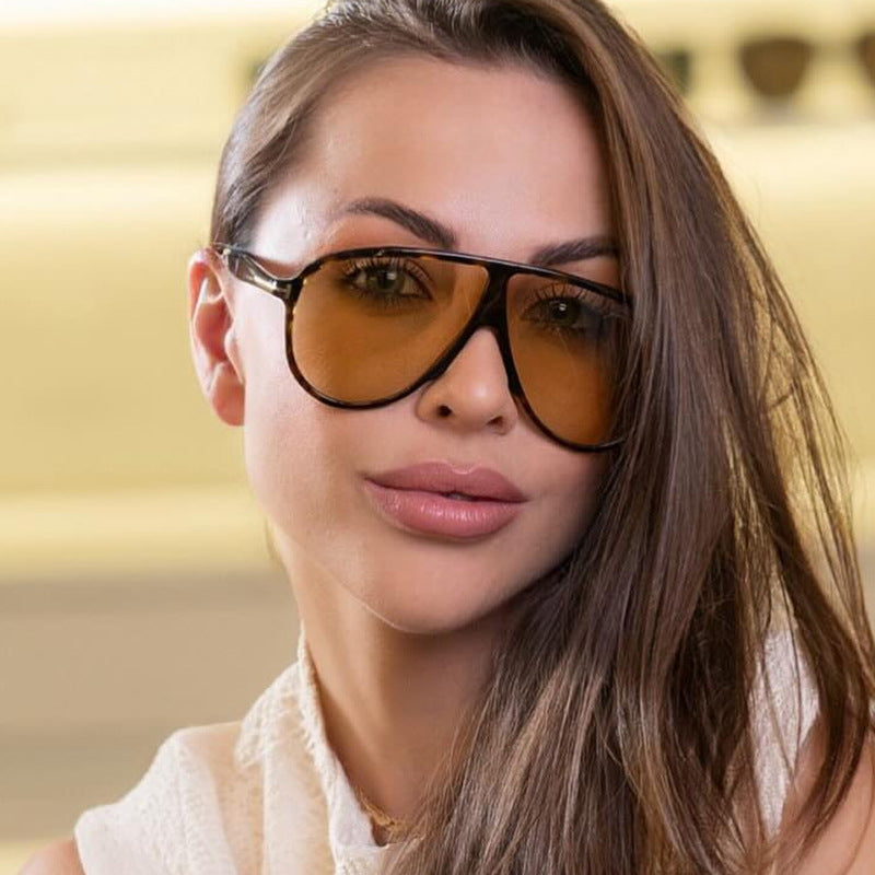 Damen modische Brille mit großem angesagtem Gestell Brehn