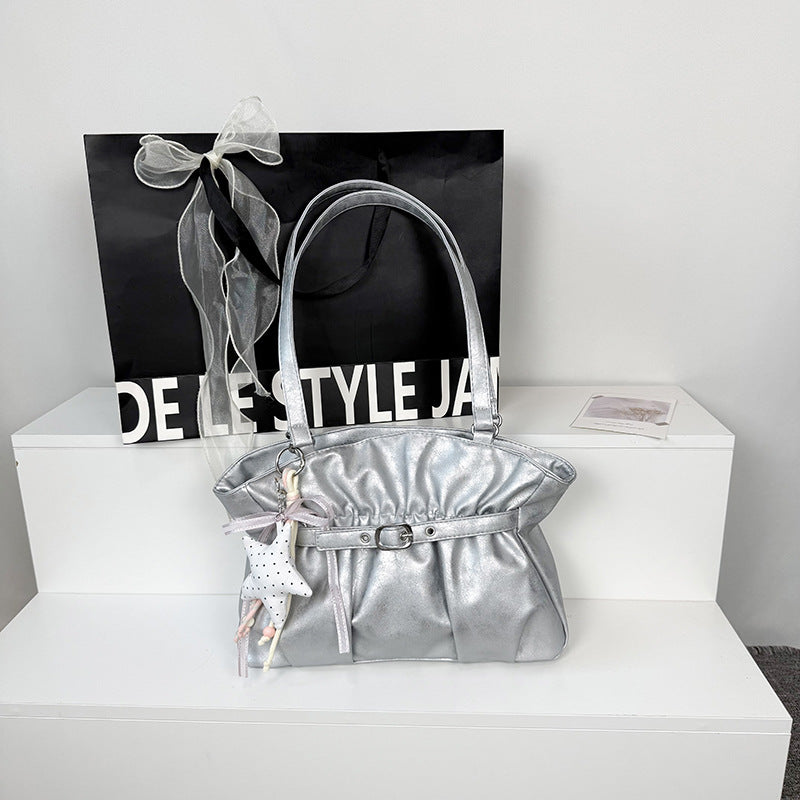 Stylische weiche Lederhandtasche mit Zubehör