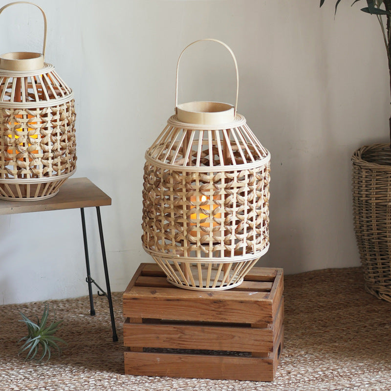 Handgefertigte Rattan-Laterne Brehn