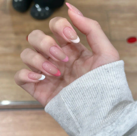 Elegante Ombre Französische Tip Nagelverlängerungen Brehn