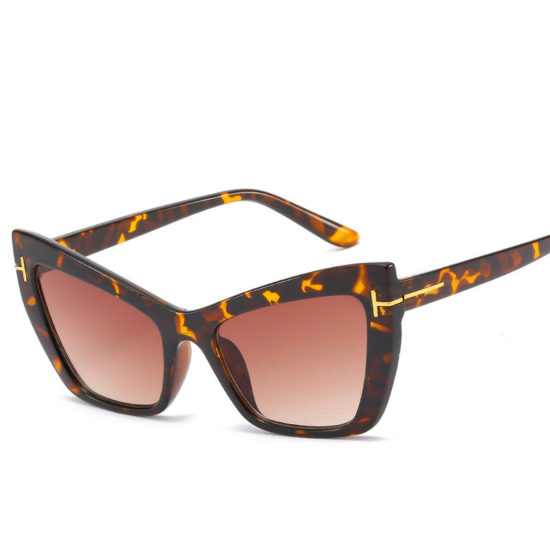 Cat-Eye-Rahmen-Sonnenbrille mit verlaufenden Gläsern Brehn