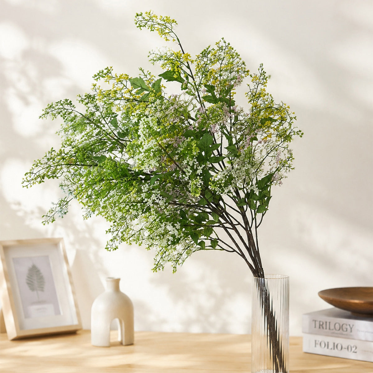 Lebensechte botanische Blumenstängel-Anordnung