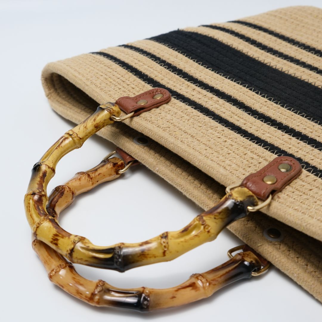 Stylische Korbtasche mit Bambusgriffen Brehn