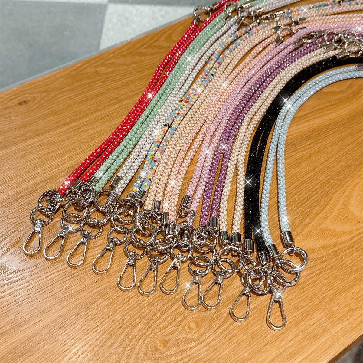 Glitzernder Strass-Handyband Brehn