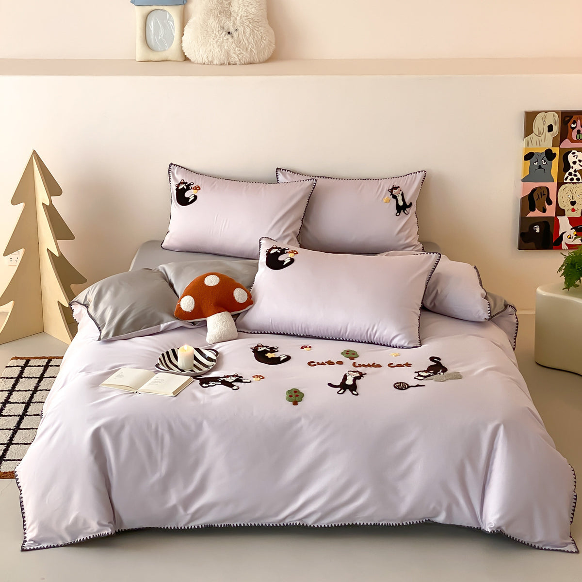 Luxuriöses Satin-Effekt Bettbezug-Set mit bestickten Glücks-Pferde-Applikationen