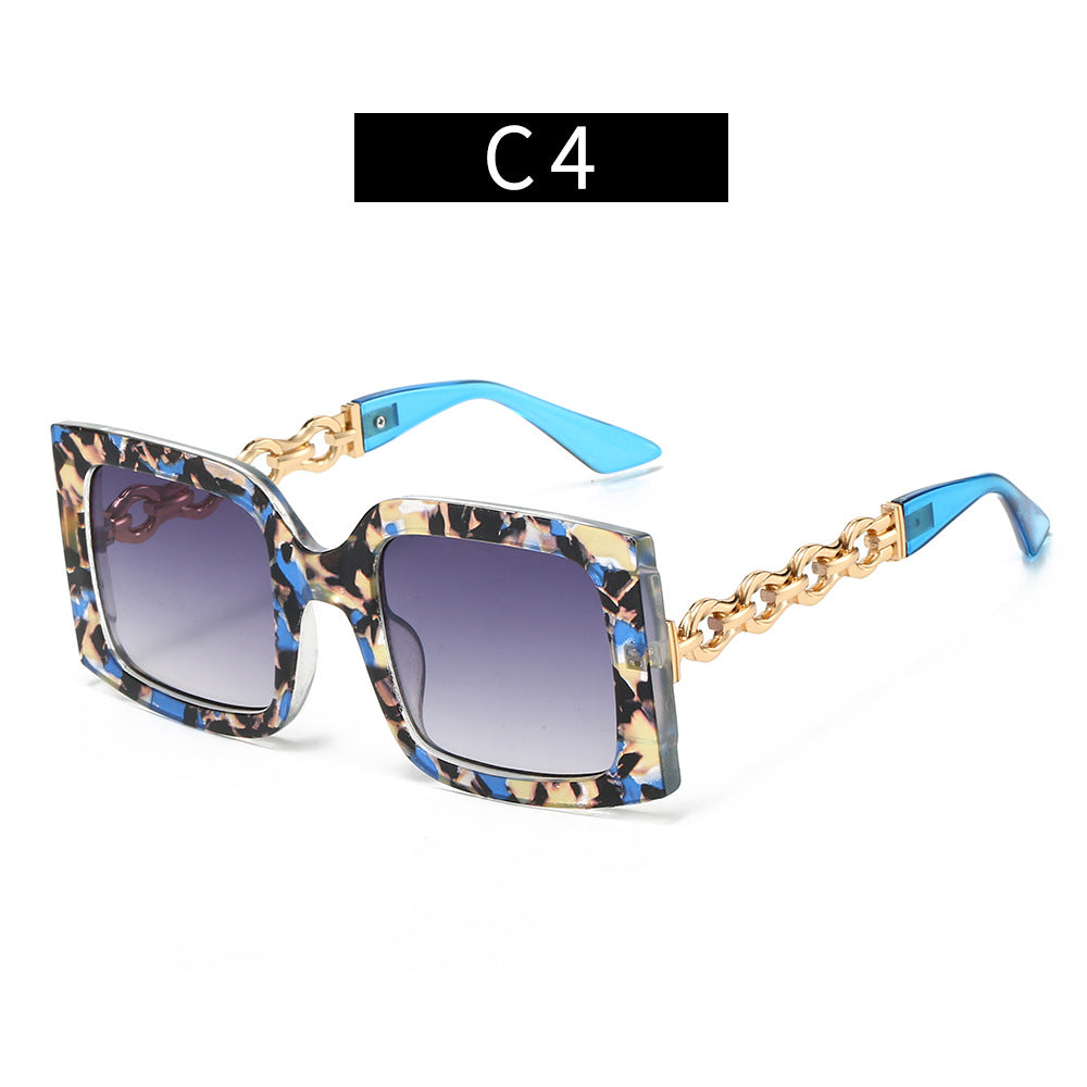 Damen elegante Sonnenbrille mit luxuriösen Kettendetails Brehn