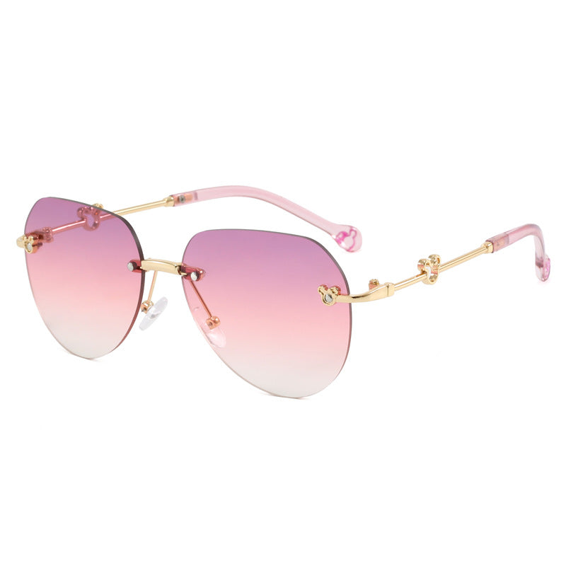 Damen leichte geometrische Sonnenbrille mit einzigartigem Rahmen und verspiegelten Gläsern Brehn