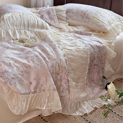 Satin-Bettwäschegarnitur im Vintage-Look mit Volant und floralem Jacquard Brehn