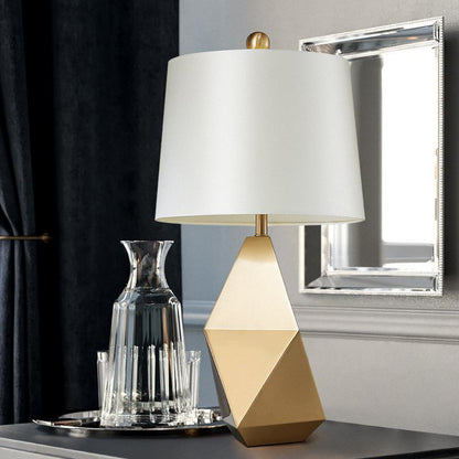Geometrische Tischlampe