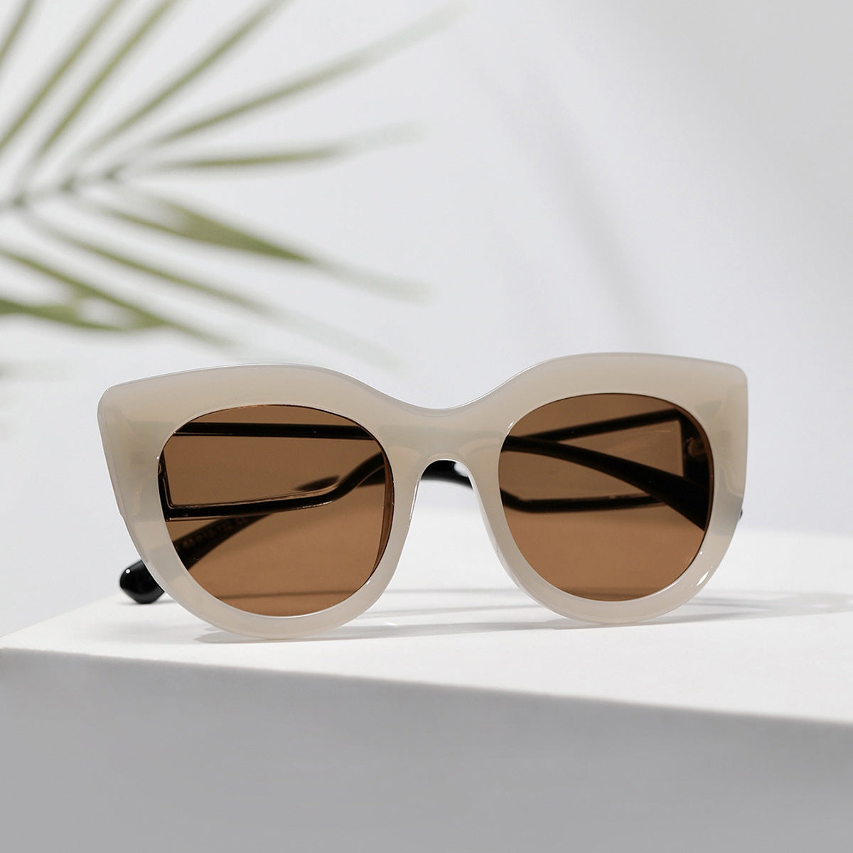 Damen modische Cat-Eye Sonnenbrille mit breiten UV-Schutz Gläsern Brehn