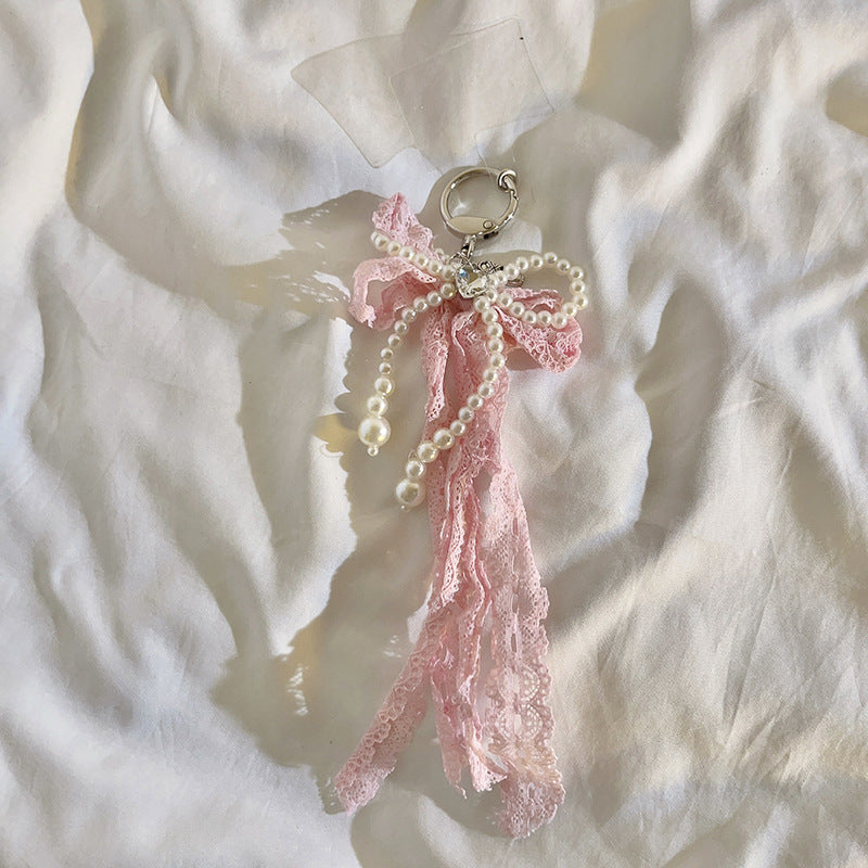 Eleganter mit Perlen verzierter Charm-Schlüsselanhänger Brehn