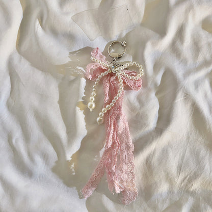 Eleganter mit Perlen verzierter Charm-Schlüsselanhänger Brehn