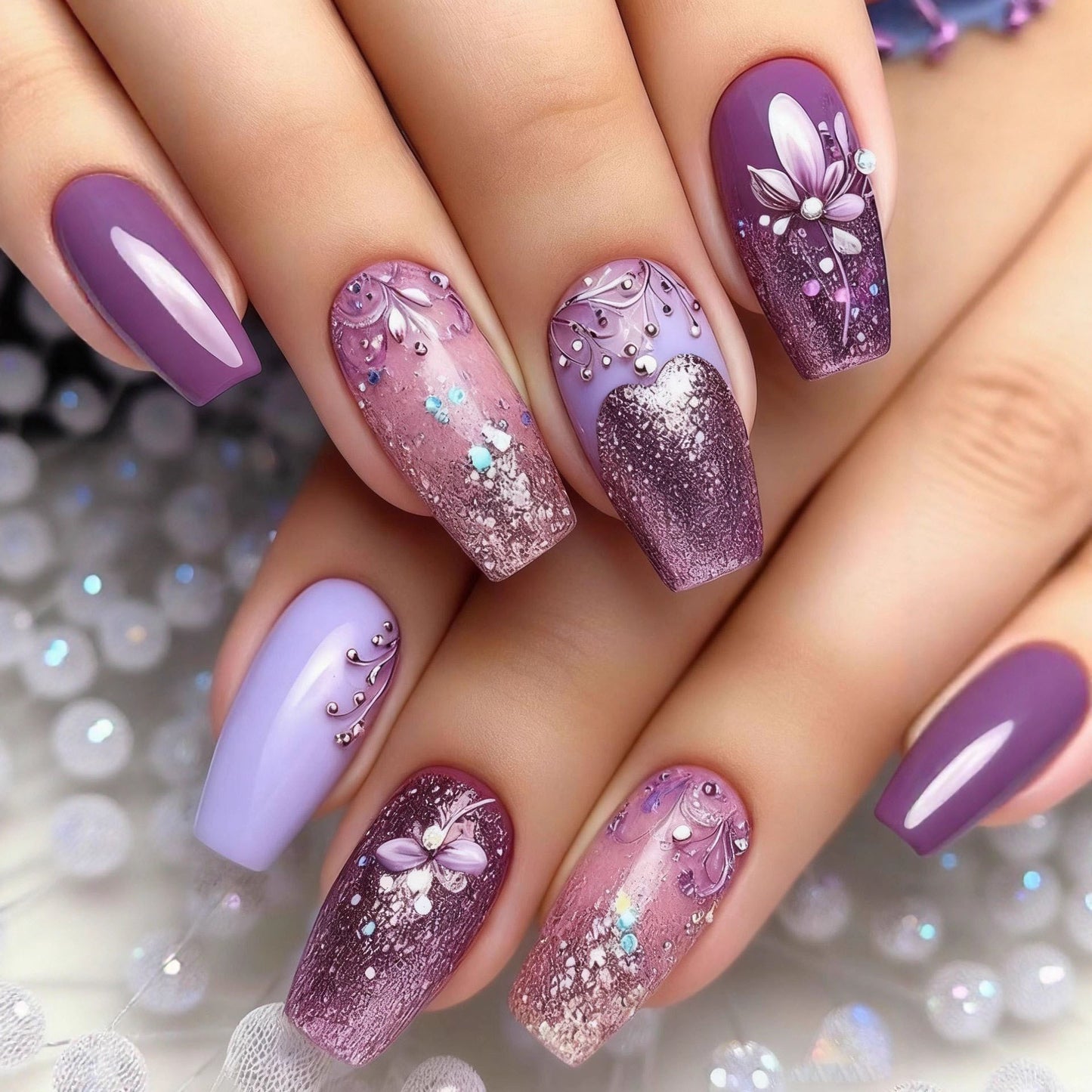 Kunstnägel mit Floralem Glitzer-Design Brehn
