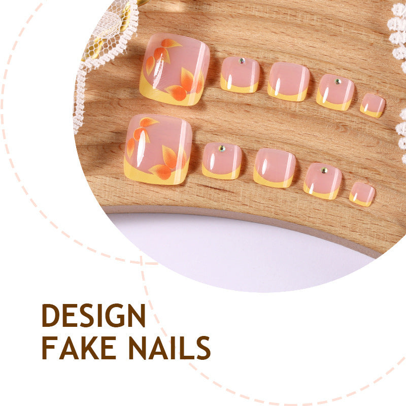 Kunstnagelset mit floralem Design und eleganten Akzenten Brehn