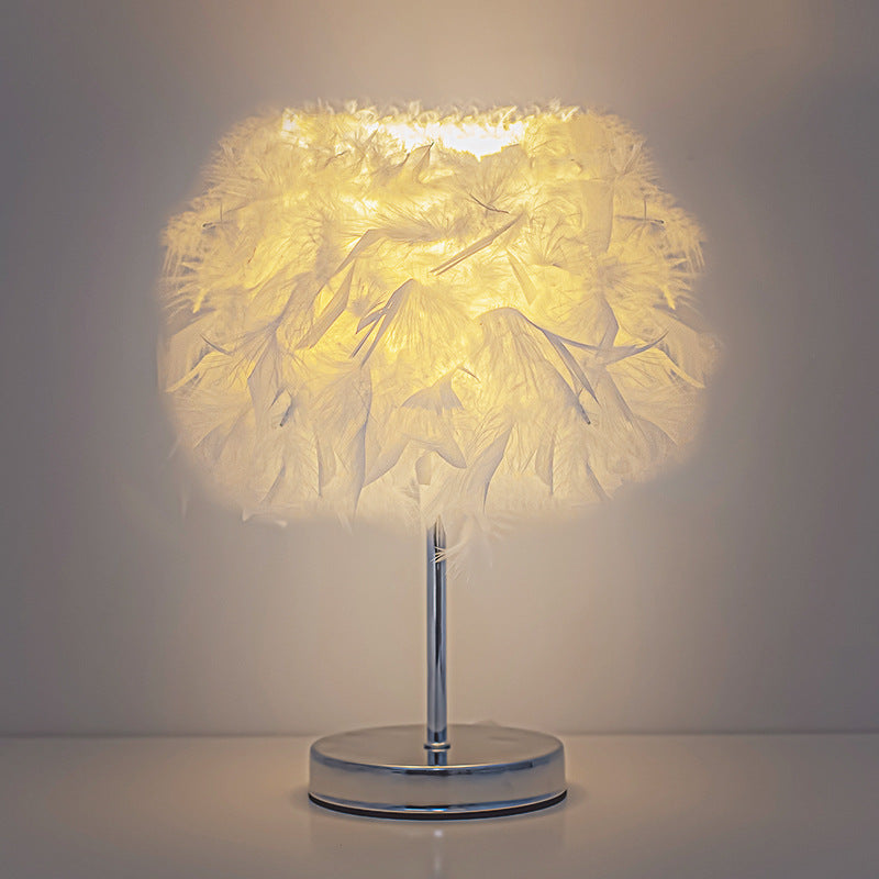 Feder-betonte Tischlampe