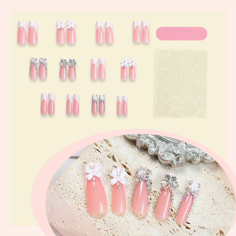 Dekorativer Press-On-Nail-Art-Set mit Strass-Akzenten Brehn