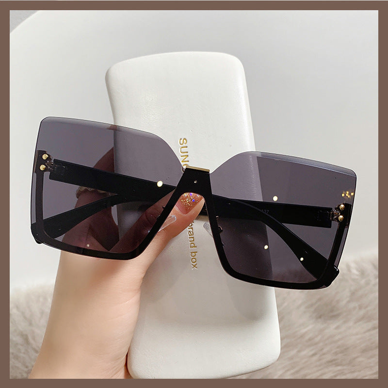 Damen Oversized Sonnenbrille im modernem Design mit UV-Schutz Brehn