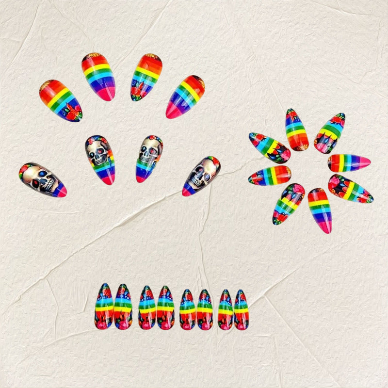 Kreative Kunstnägel im Totenkopf- und Regenbogen-Design Brehn